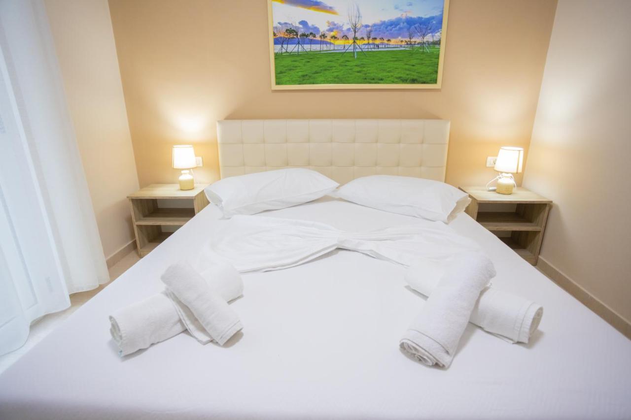 Jordan'S Hotel Vlora Kültér fotó