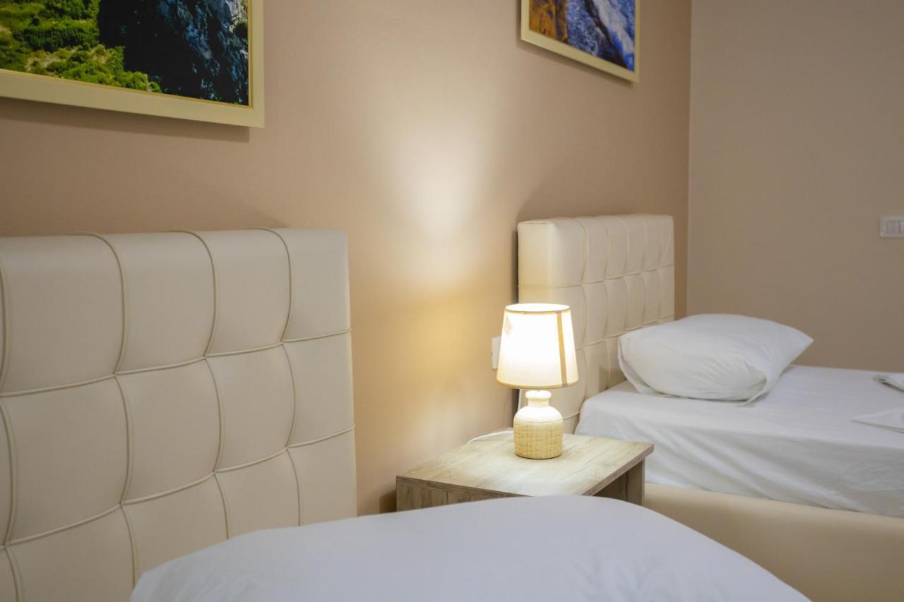 Jordan'S Hotel Vlora Kültér fotó