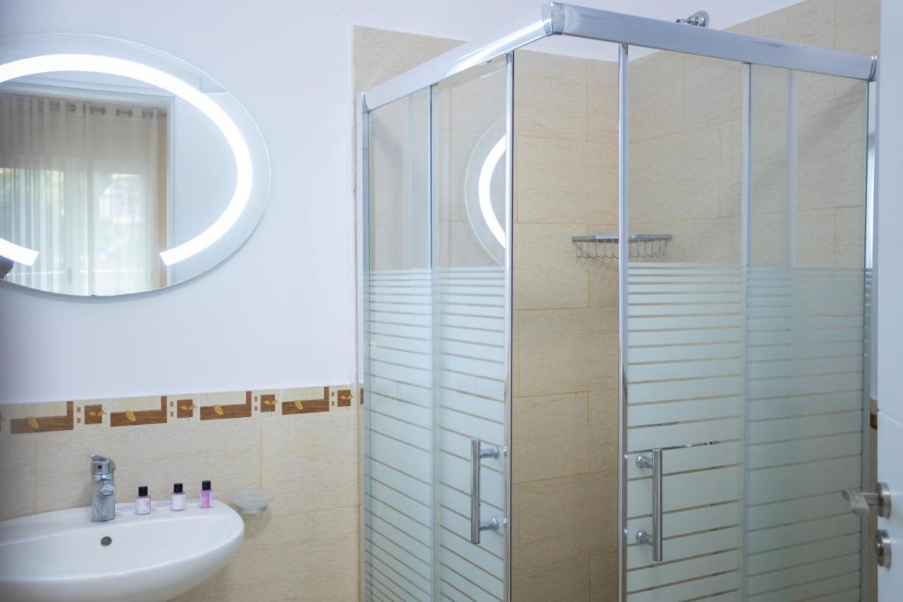 Jordan'S Hotel Vlora Kültér fotó