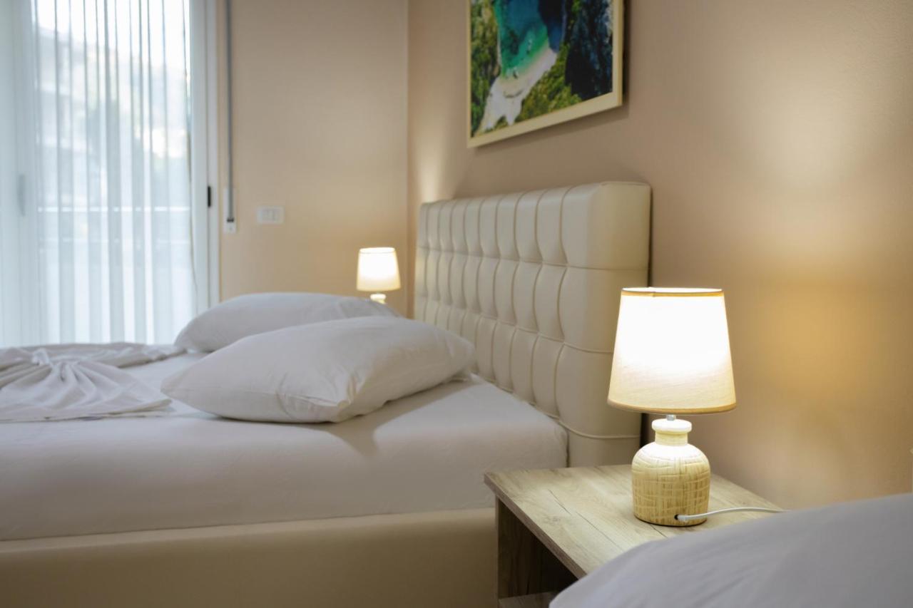 Jordan'S Hotel Vlora Kültér fotó